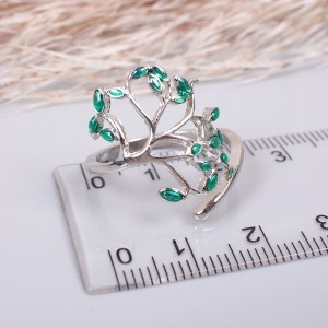 Кольцо женское "Зеленые листья", С11486