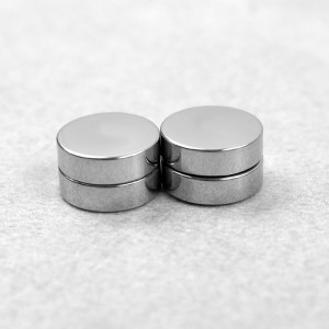 Сережки на магніті, сріблясті, С11825