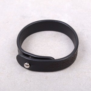Кожаный браслет "Вышиванка", черный, С13002