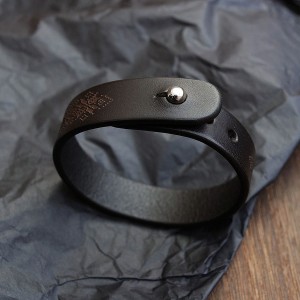 Кожаный браслет "Вышиванка", черный, С13002