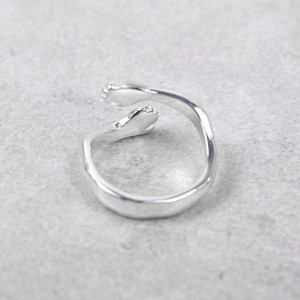 Женское кольцо "Объятия", С13094