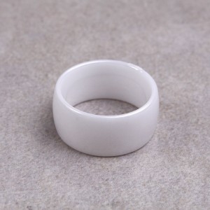 Кольцо из керамики широкое, белое 10 мм, С13649