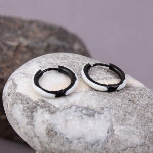 Серьги-кольца, черные с белым, С13920