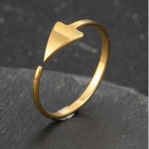 Женское кольцо "Стрела", золотистое, C15013