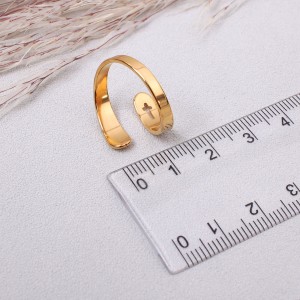 Женское кольцо "Благословен", золотистое, C15023