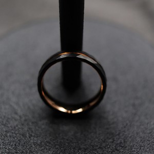 Кольцо из карбида вольфрама "Золотая полоса", 6 мм, C15092
