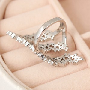 Женское кольцо в камнях, C15141