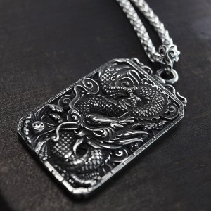 Кулон из стали "Дракон. Богатство, Мир" с цепочкой, С15653