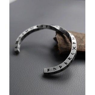 Чоловічий браслет із сталі "Руни вікінгів"