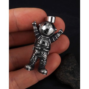Кулон из стали "Космонавт", С15817