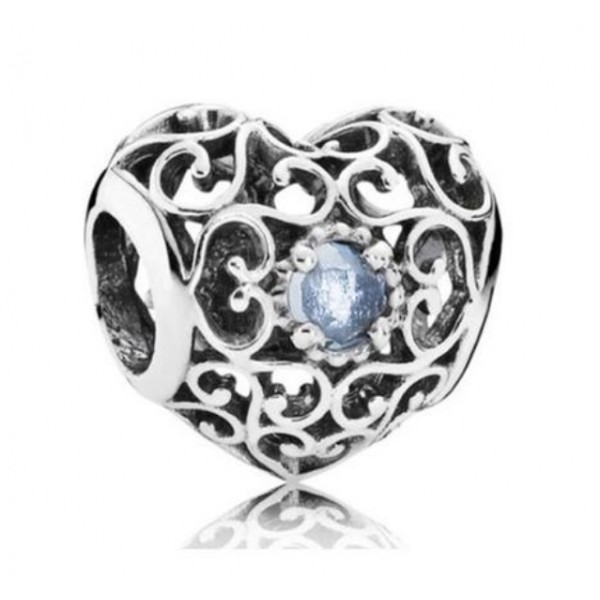 Шарм "Сердце-талисман марта" , С2329
