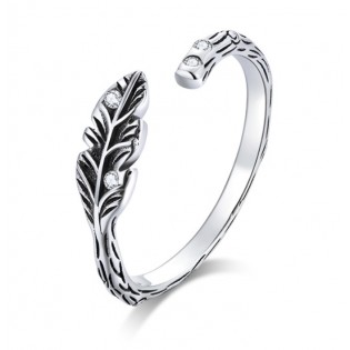 Кольцо из серебра "Ажурные листья"