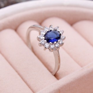Женское кольцо с камнем, синее