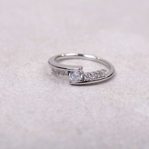 Кольцо женское с камнями, С6943