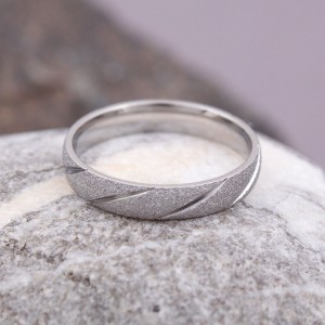 Женское кольцо матовое, серебристое, С8168
