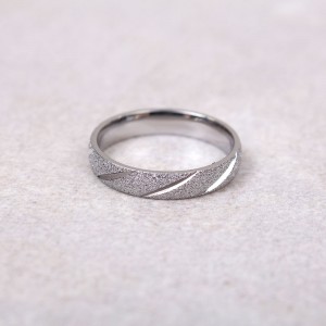 Женское кольцо матовое, серебристое, С8168