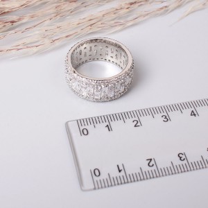 Женское кольцо в камнях, С9134