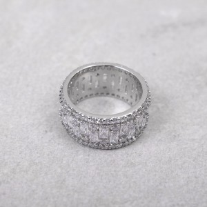 Женское кольцо в камнях, С9134