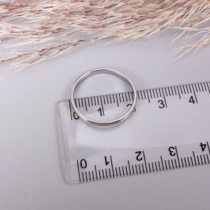 Женское кольцо тонкое, серебристое, С9745