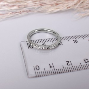 Женское кольцо с камнями, С9774