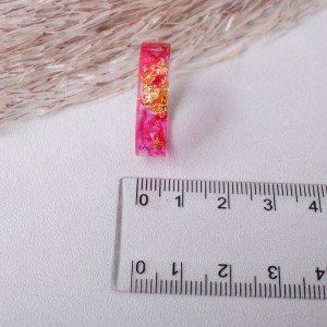 Кольцо из древесной смолы, розовое, С10188