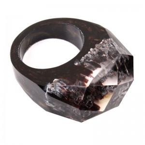 Кольцо из древесной смолы, черное, С10194