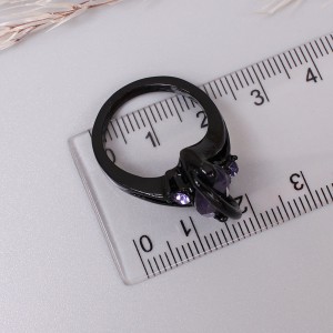 Жіноча каблучка "Фіолетовий камінь", С10855