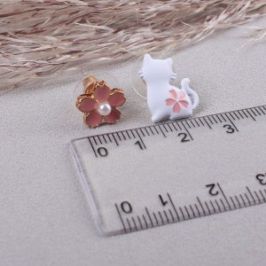 Жіночі сережки "Кішка і квітка", С10946