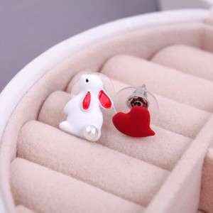 Жіночі сережки "Кролик і серце", С10948