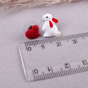 Жіночі сережки "Кролик і серце", С10948